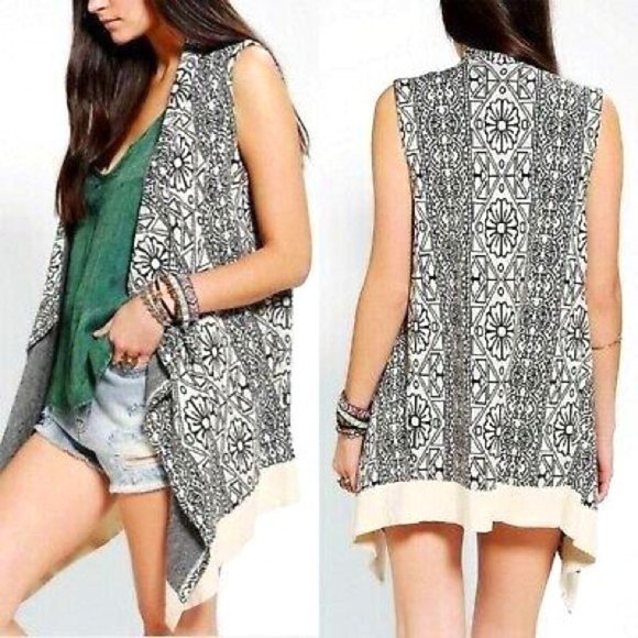 UO ECOTE 100% Cotton Boho Floral Festival Vest